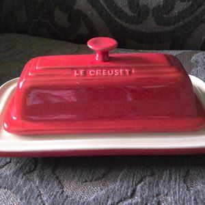 Le Creuset Stoneware Butter Dish Cerise (R)